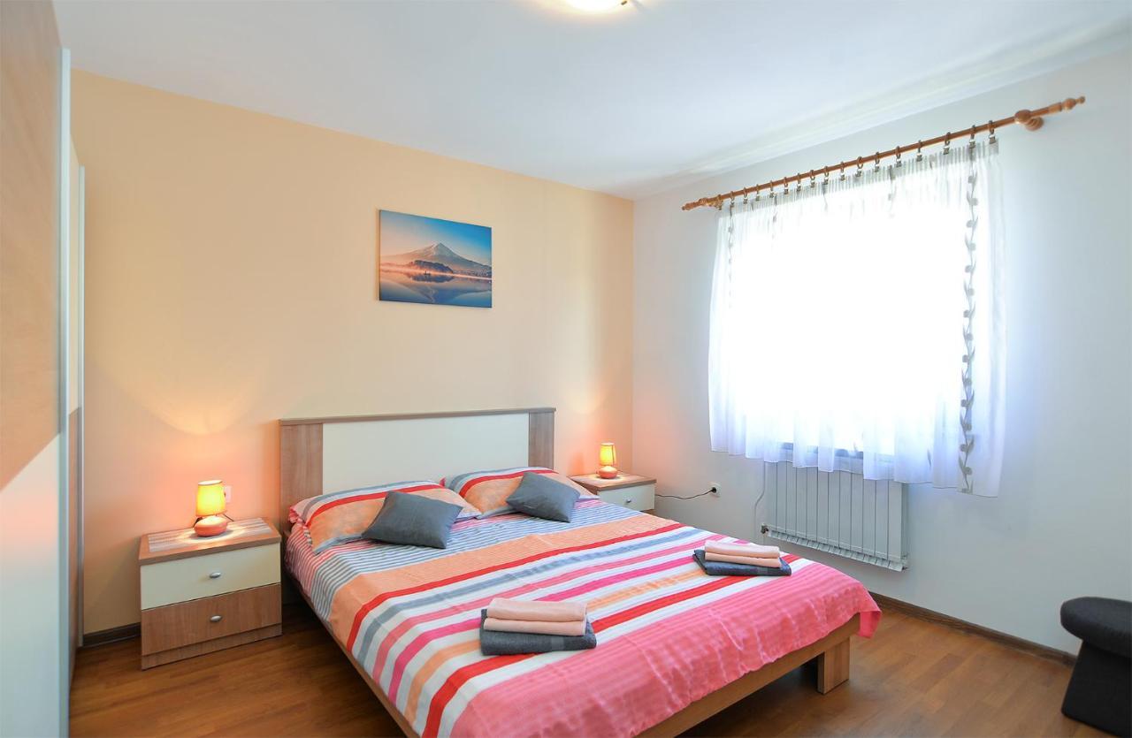 Apartments Milka 2074 Poreč Extérieur photo