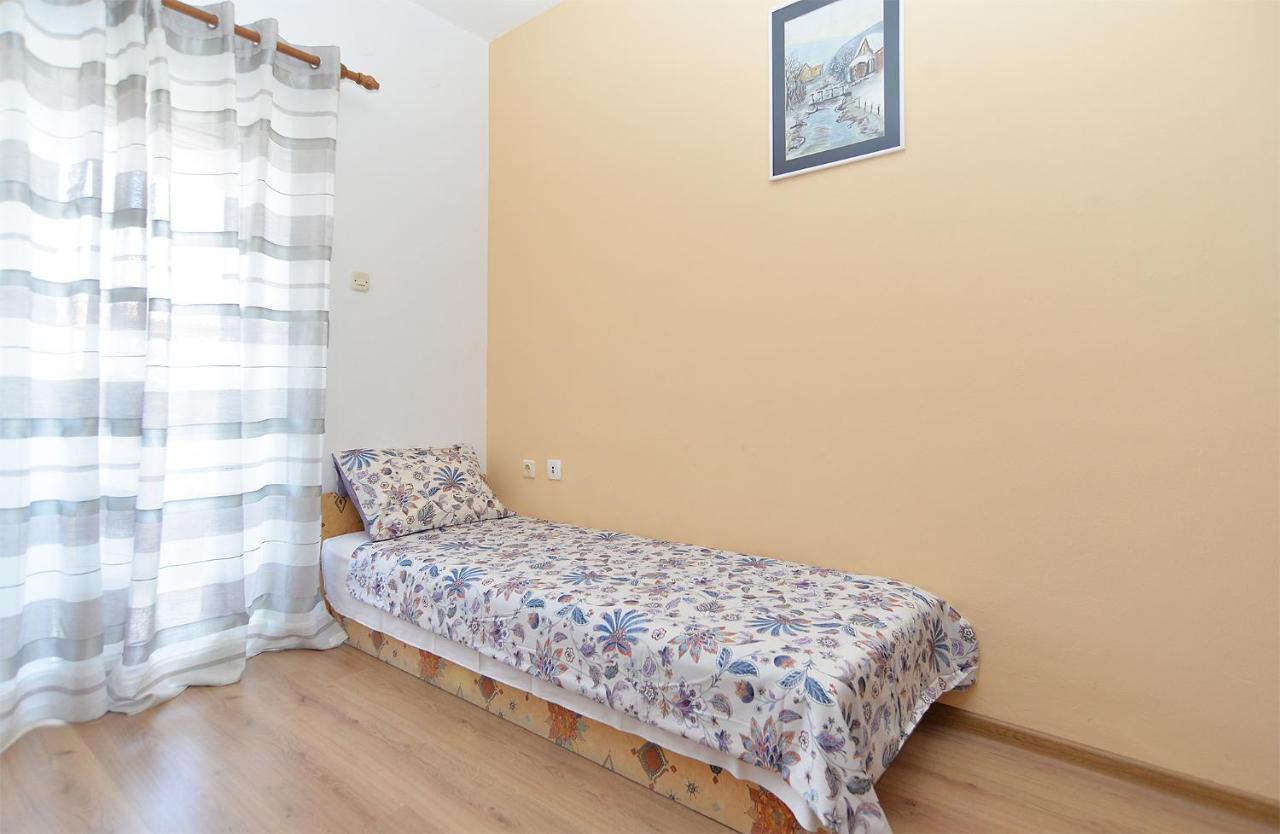 Apartments Milka 2074 Poreč Extérieur photo