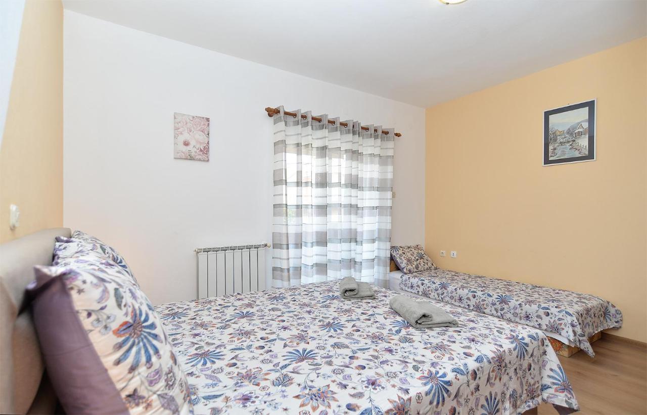 Apartments Milka 2074 Poreč Extérieur photo