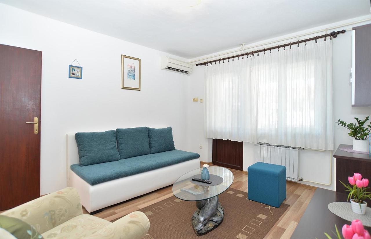 Apartments Milka 2074 Poreč Extérieur photo