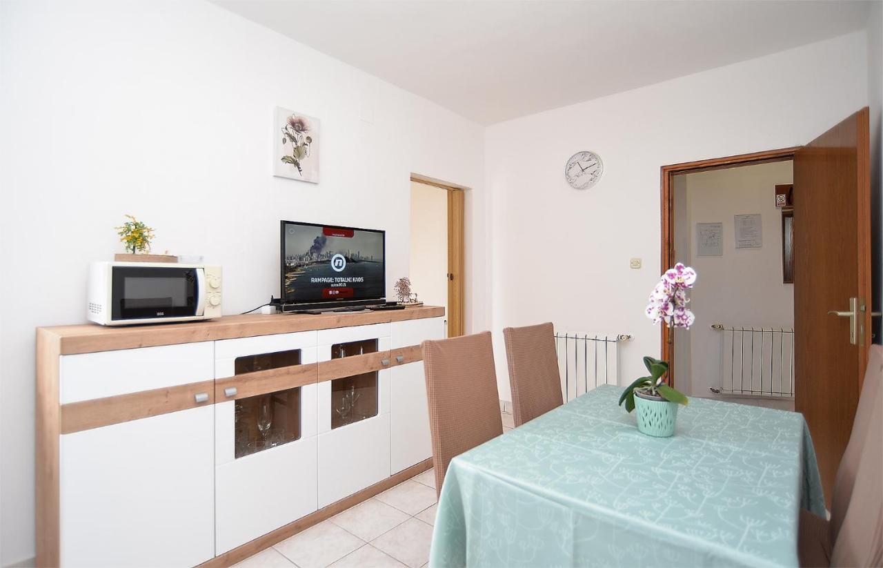 Apartments Milka 2074 Poreč Extérieur photo