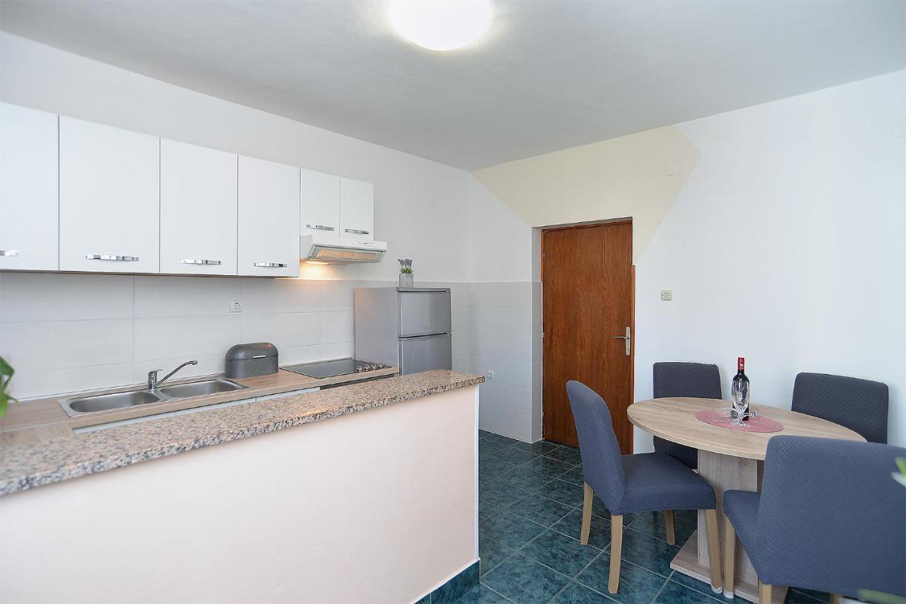 Apartments Milka 2074 Poreč Extérieur photo
