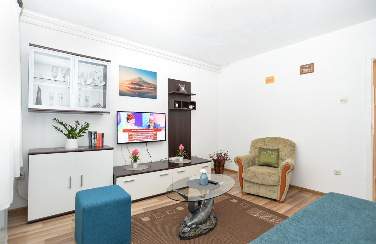 Apartments Milka 2074 Poreč Extérieur photo