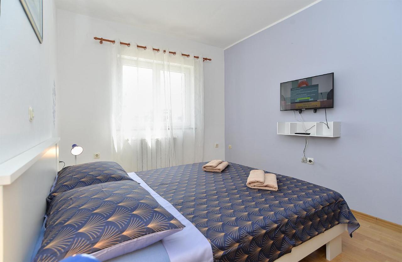 Apartments Milka 2074 Poreč Extérieur photo