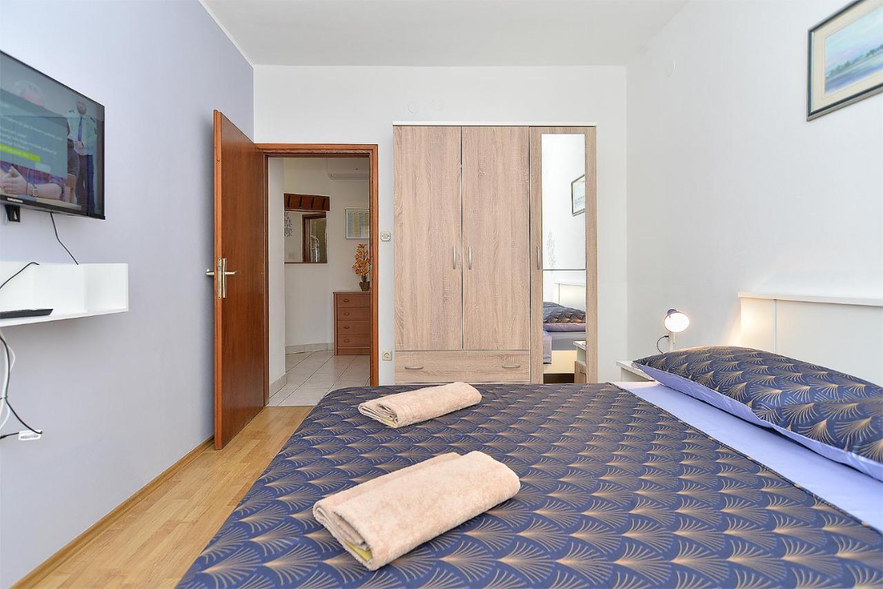 Apartments Milka 2074 Poreč Extérieur photo