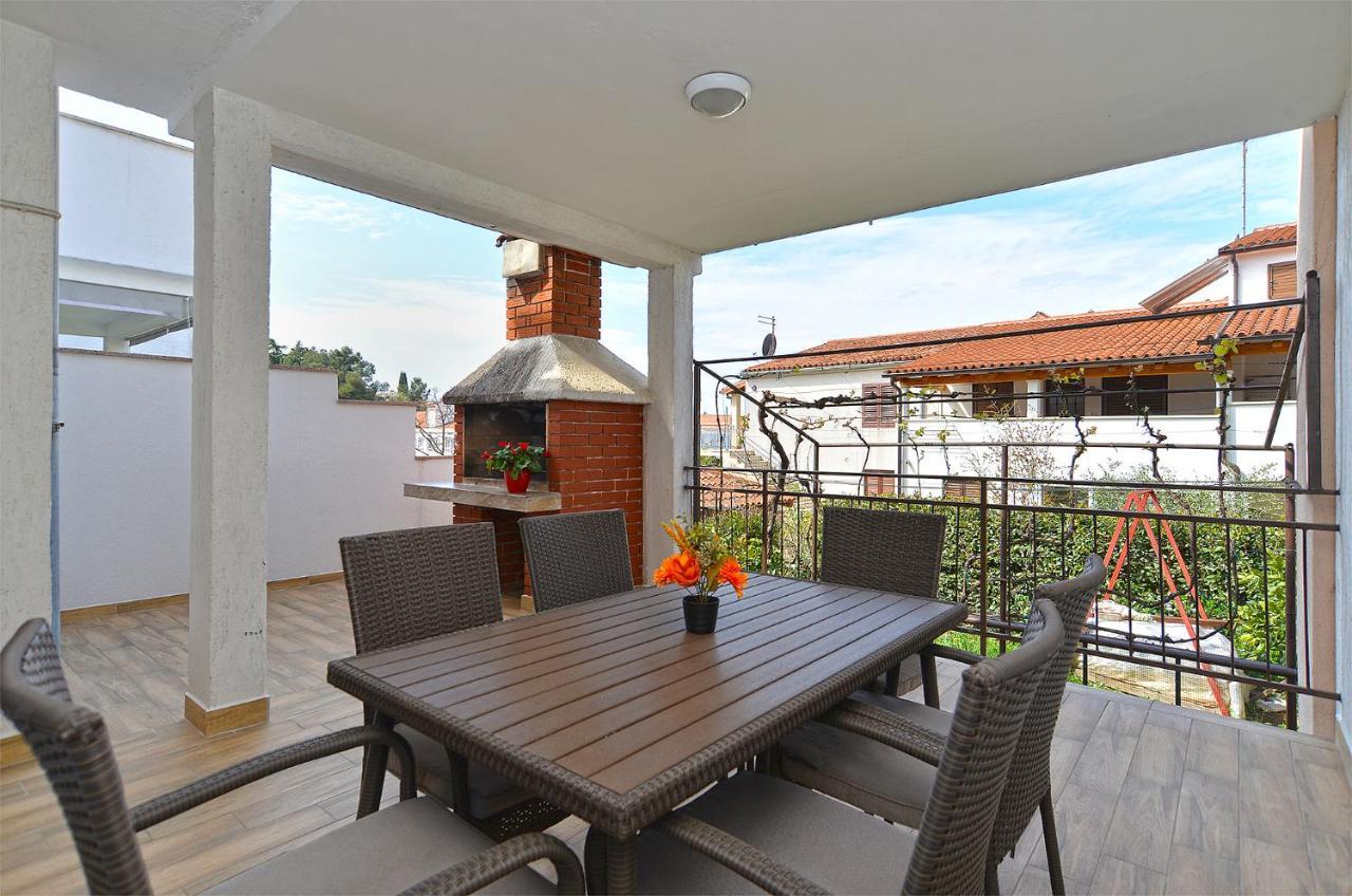 Apartments Milka 2074 Poreč Extérieur photo