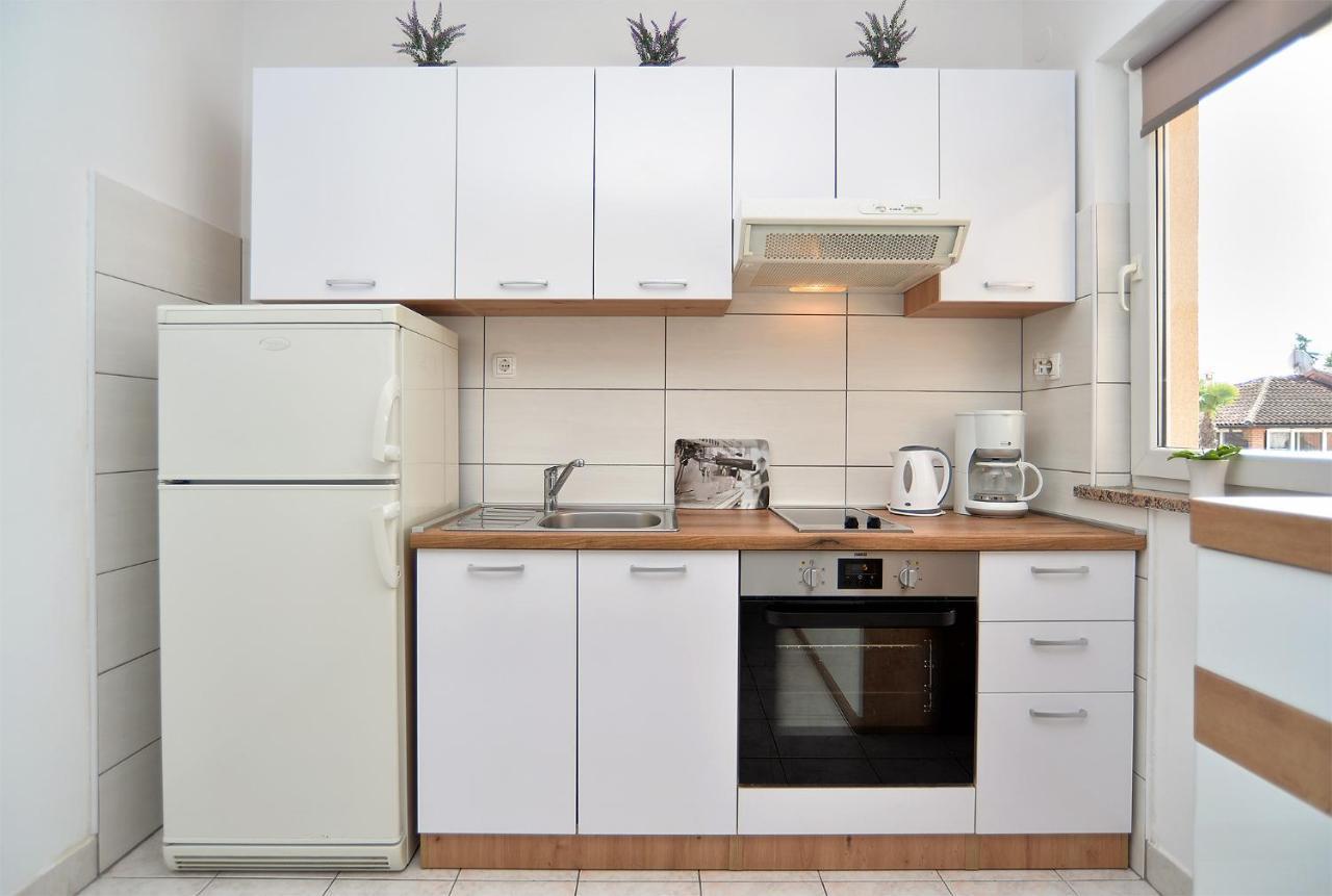 Apartments Milka 2074 Poreč Extérieur photo