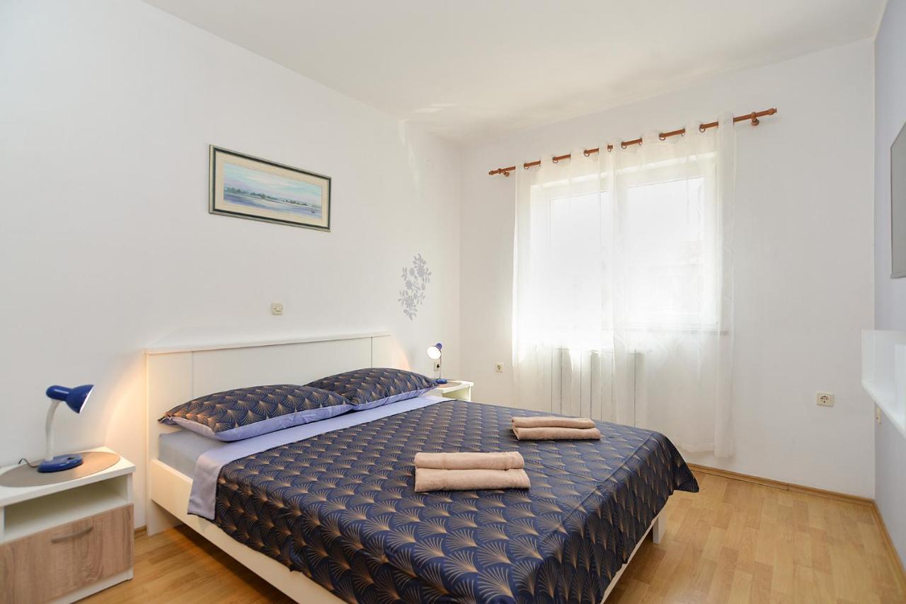 Apartments Milka 2074 Poreč Extérieur photo