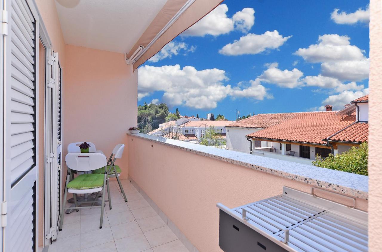 Apartments Milka 2074 Poreč Extérieur photo
